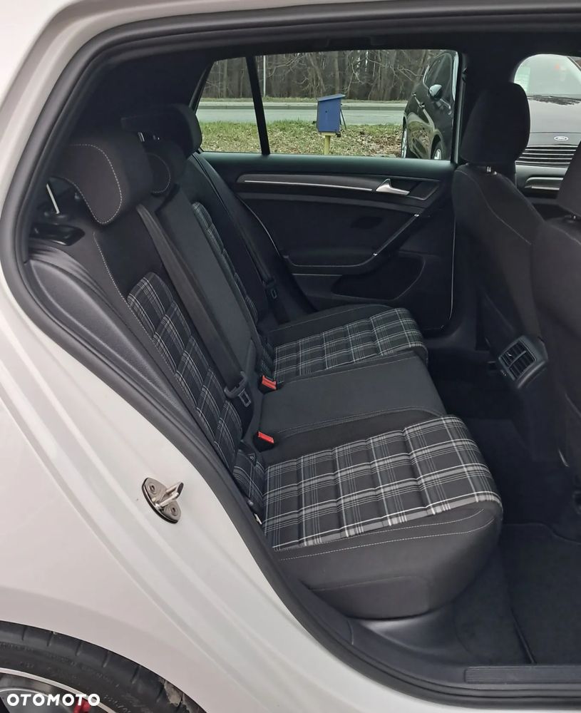 Volkswagen Golf GTD 2.0 TDI SCR DSG - 13