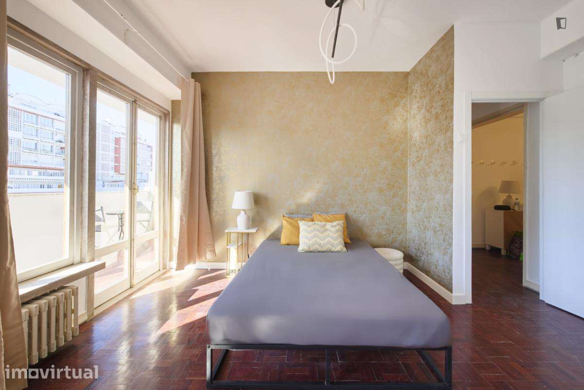Quarto - localizado em Roma-Areeiro Lisbon - Grande imagem: 4/55
