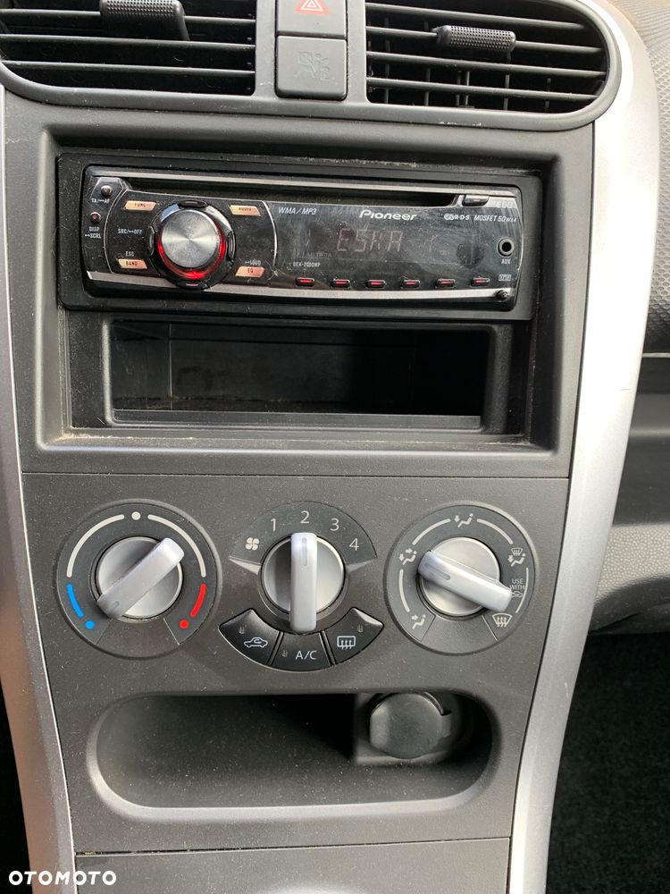 Suzuki Splash 1.0 Club - 14