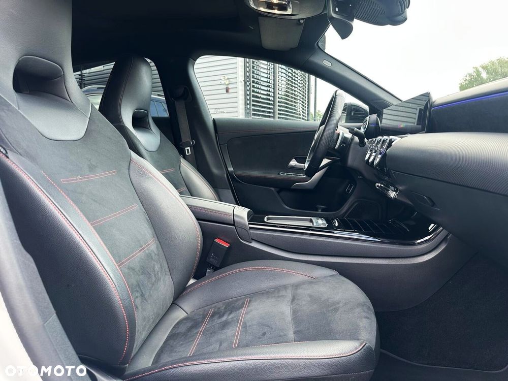 Mercedes-Benz CLA - 15