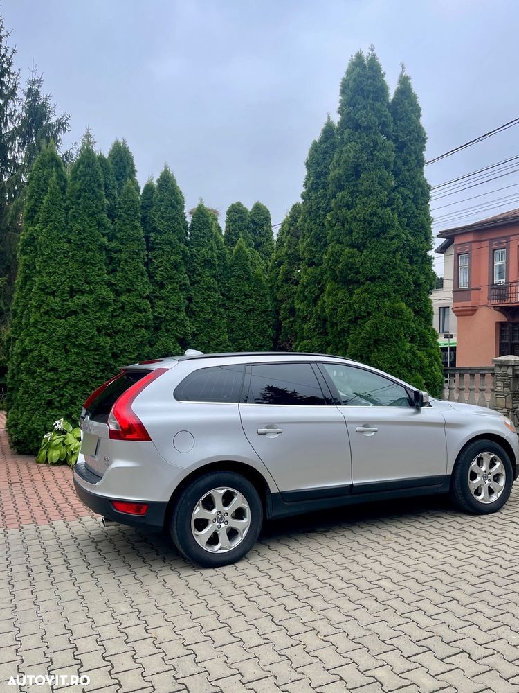 Volvo XC 60 2.4D AWD Momentum - 9