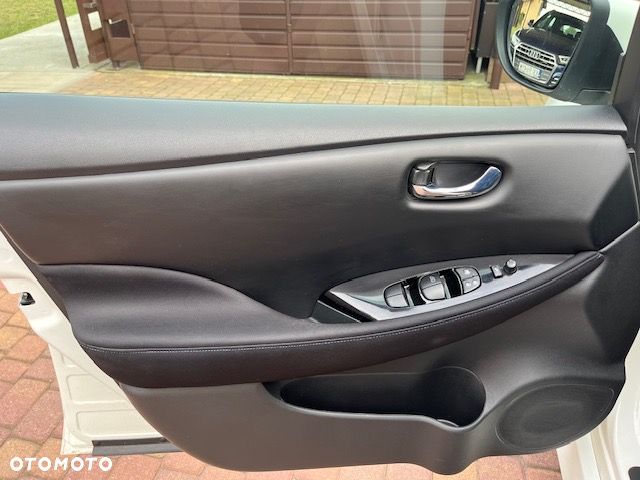 Nissan Leaf 40kWh 10 - 18
