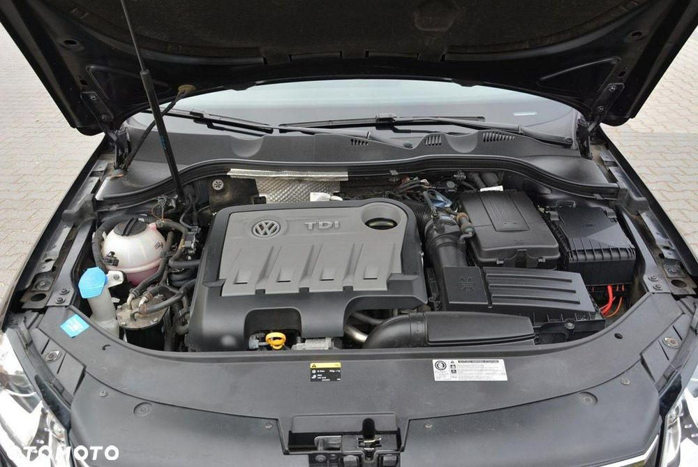 Volkswagen Passat - 38