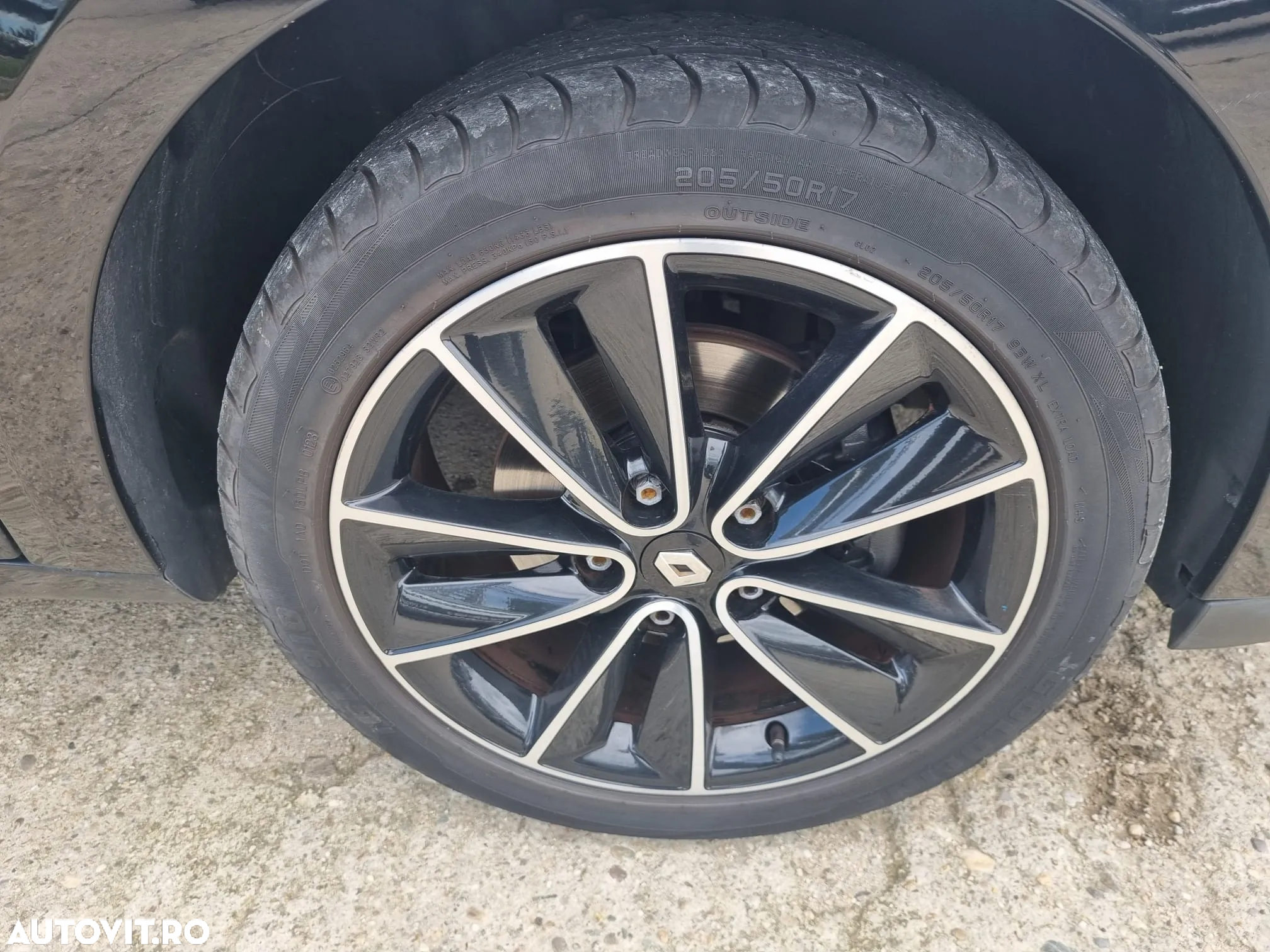 Renault Megane ENERGY TCe 130 BOSE EDITION - 29