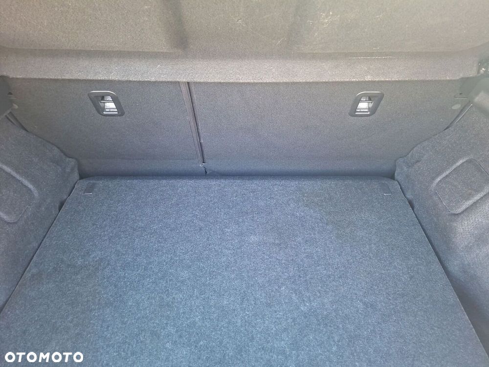Toyota Auris - 11