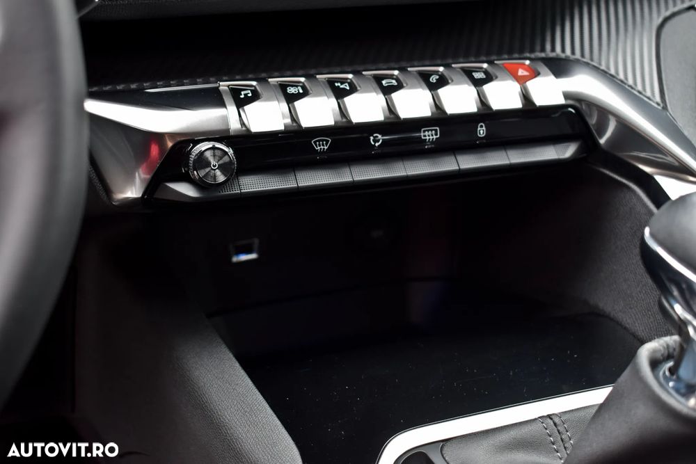 Peugeot 3008 PureTech 130 Stop & Start GPF Allure - 20