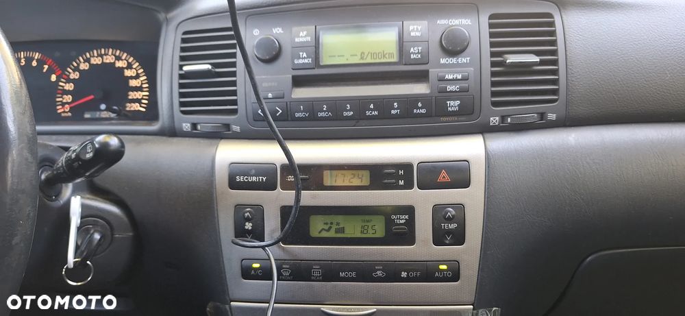 Toyota Corolla 1.6 VVT-i Sol - 16