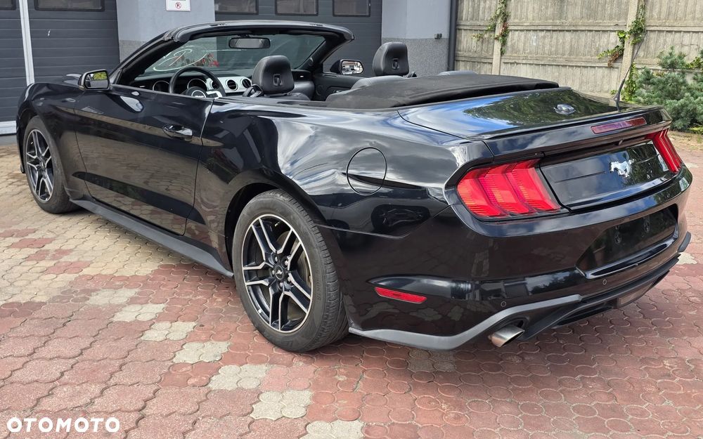 Ford Mustang Cabrio 2.3 Eco Boost - 34