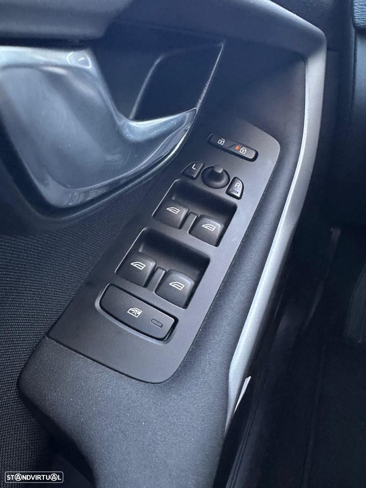 Volvo V40 2.0 D2 Momentum - 13
