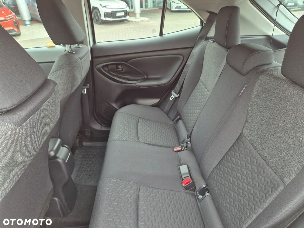 Toyota Yaris Cross Hybrid 1.5 Comfort 4x4 - 12