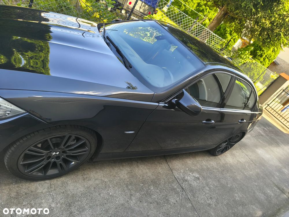 BMW Seria 3 318d DPF Edition Sport - 17