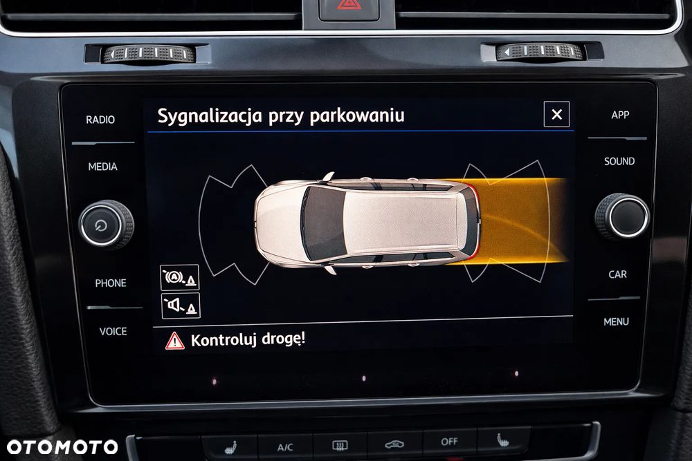 Volkswagen Golf 1.6 TDI (BlueMotion Technology) DSG Comfortline - 11