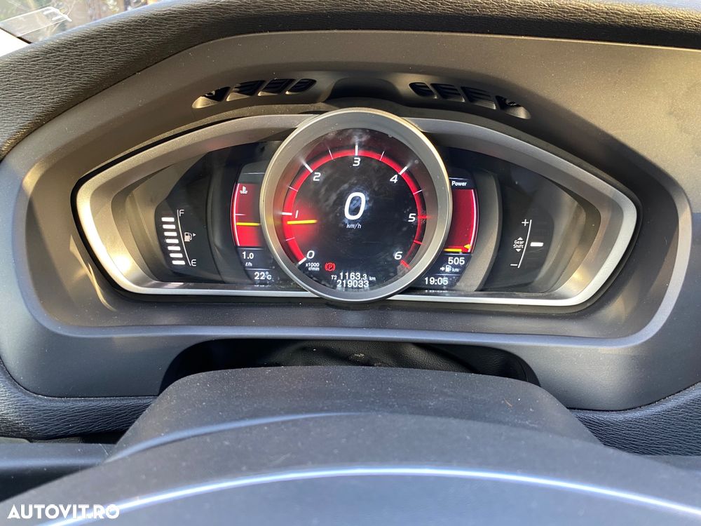 Volvo V40 D4 VEA Momentum - 12