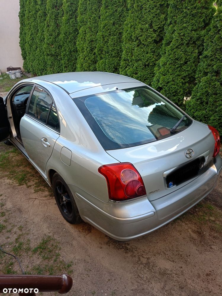Toyota Avensis - 3