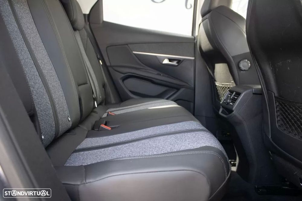 Peugeot 3008 1.6 BlueHDi Allure EAT6 J18 - 20