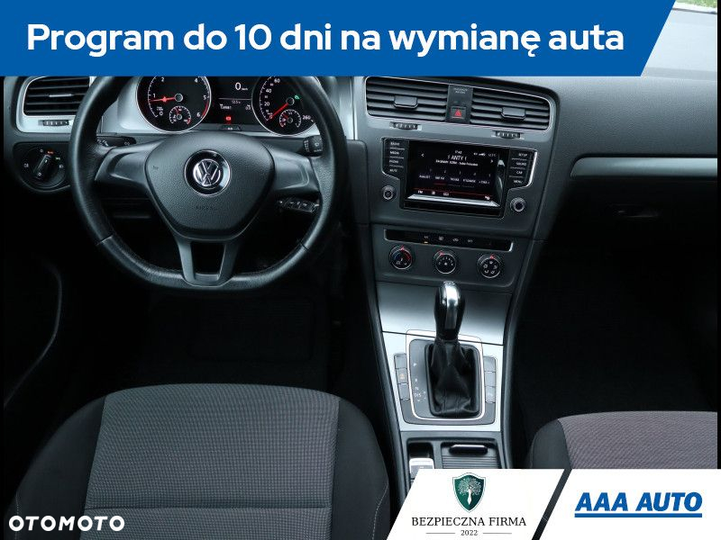 Volkswagen Golf - 8