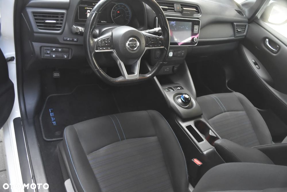 Nissan Leaf - 8
