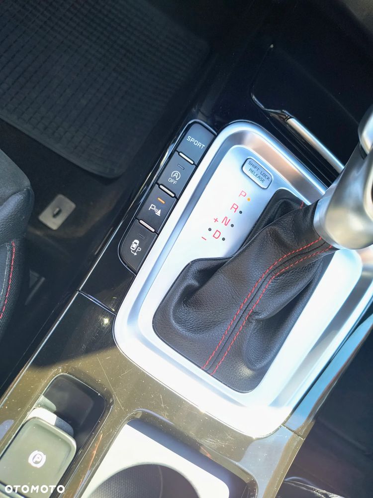 Kia ProCeed - 26