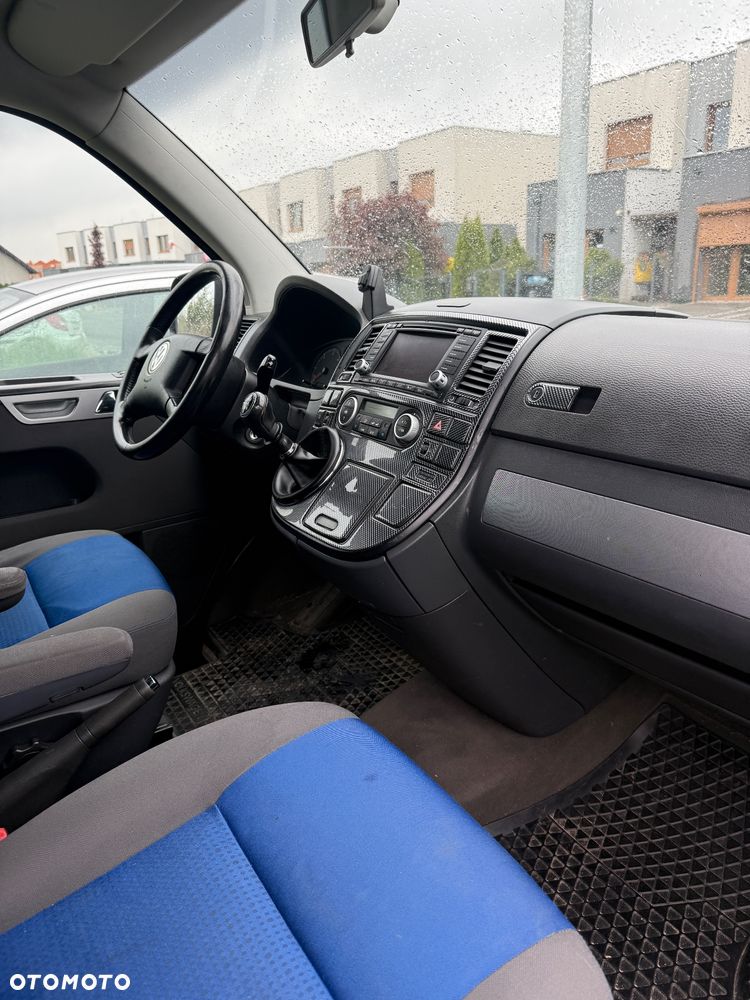 Volkswagen Multivan - 15