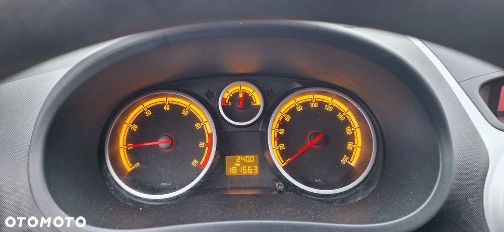 Opel Corsa 1.2 16V Enjoy - 6