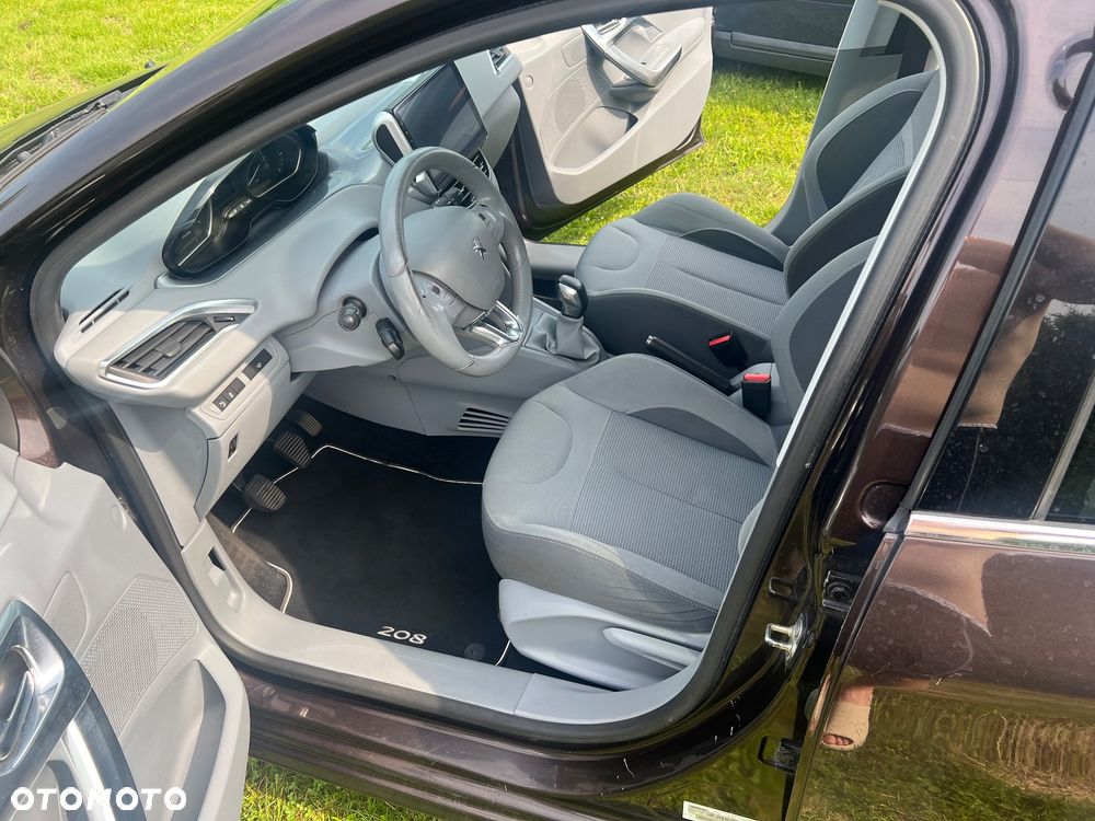 Peugeot 208 1.4 VTi Allure - 20