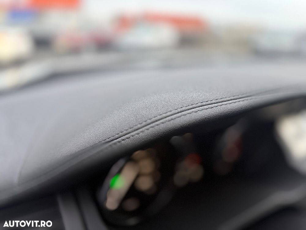 Land Rover Range Rover Evoque - 26