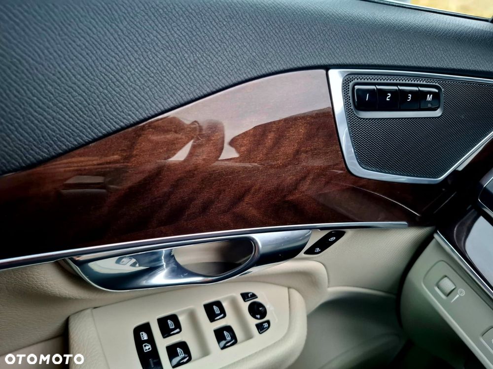 Volvo XC 90 T6 AWD Momentum Pro 7os - 20