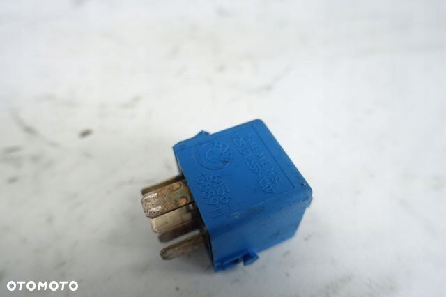 BMW 8 E31 840 850 PRZEKAŹNIK 1388911 oryginał - 2