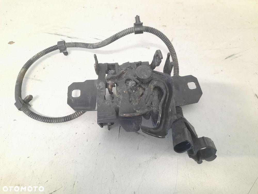VOLKSWAGEN GOLF 4 IV 97-06 ZAMEK MASKI KLAPY SILNIKA 1J0823509B LA6P