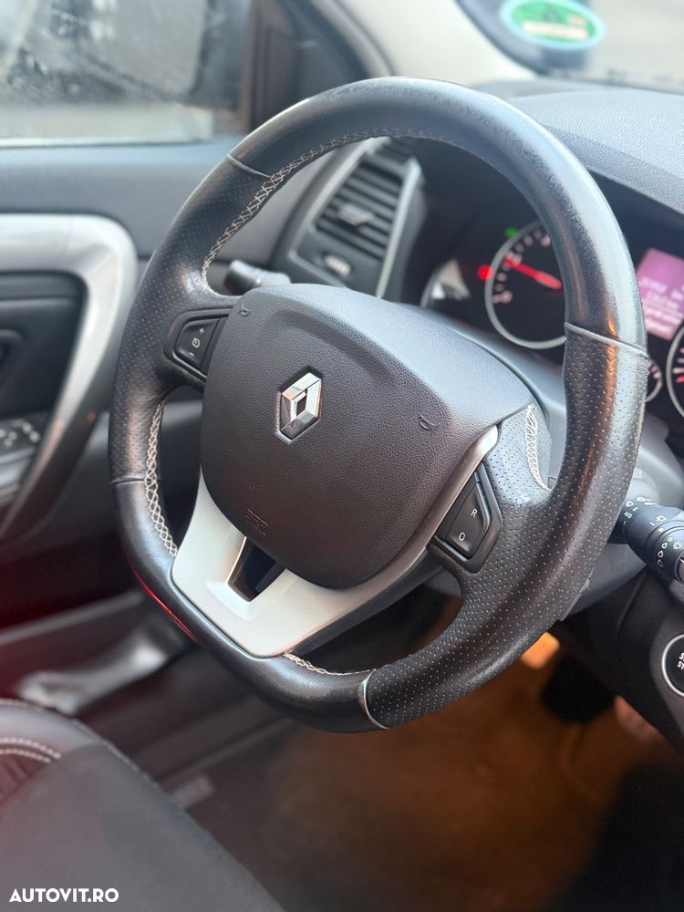 Renault Laguna dCi 110 FAP Bose Edition - 15