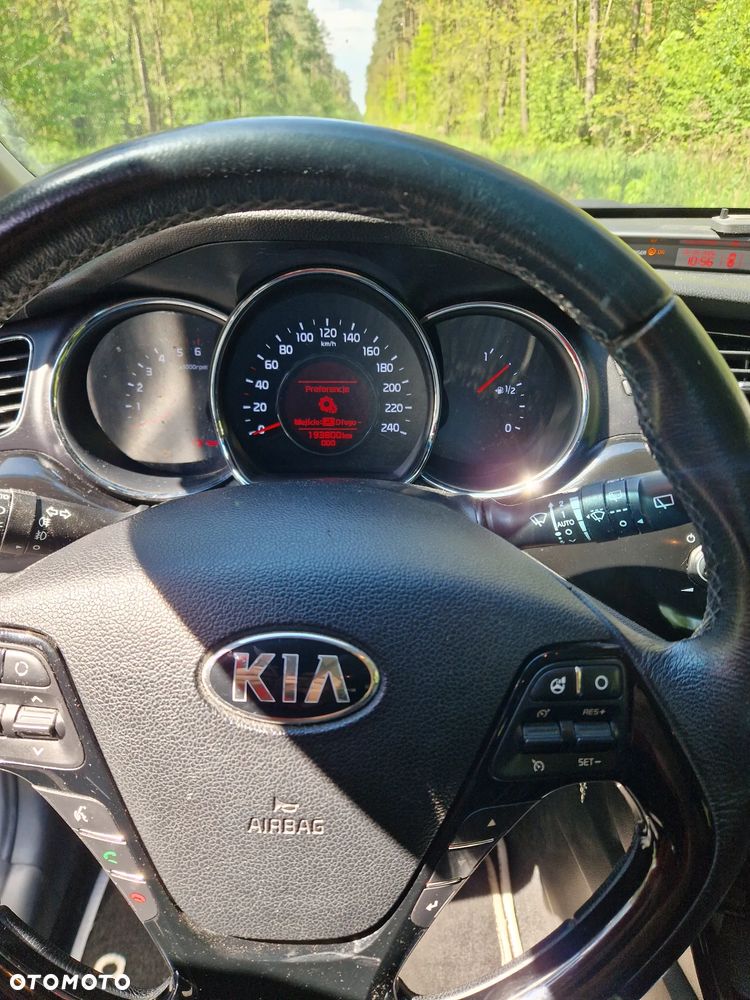 Kia Ceed - 7