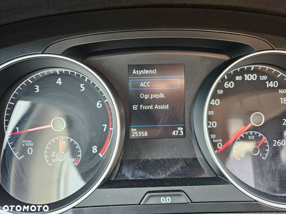 Volkswagen Golf 1.5 TSI BMT Comfortline - 18