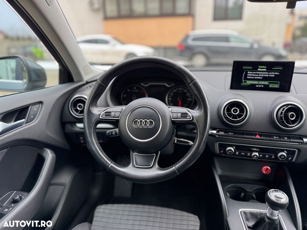 Audi A3 2.0 TDI (clean diesel) S line Sportpaket - 9