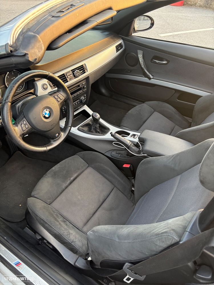 BMW 320 d Cabrio - 12