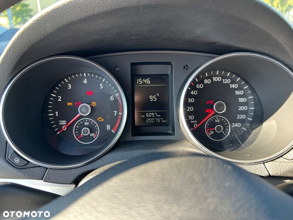 Volkswagen Golf - 11