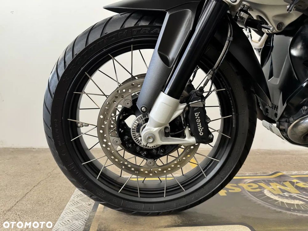 BMW R - 19