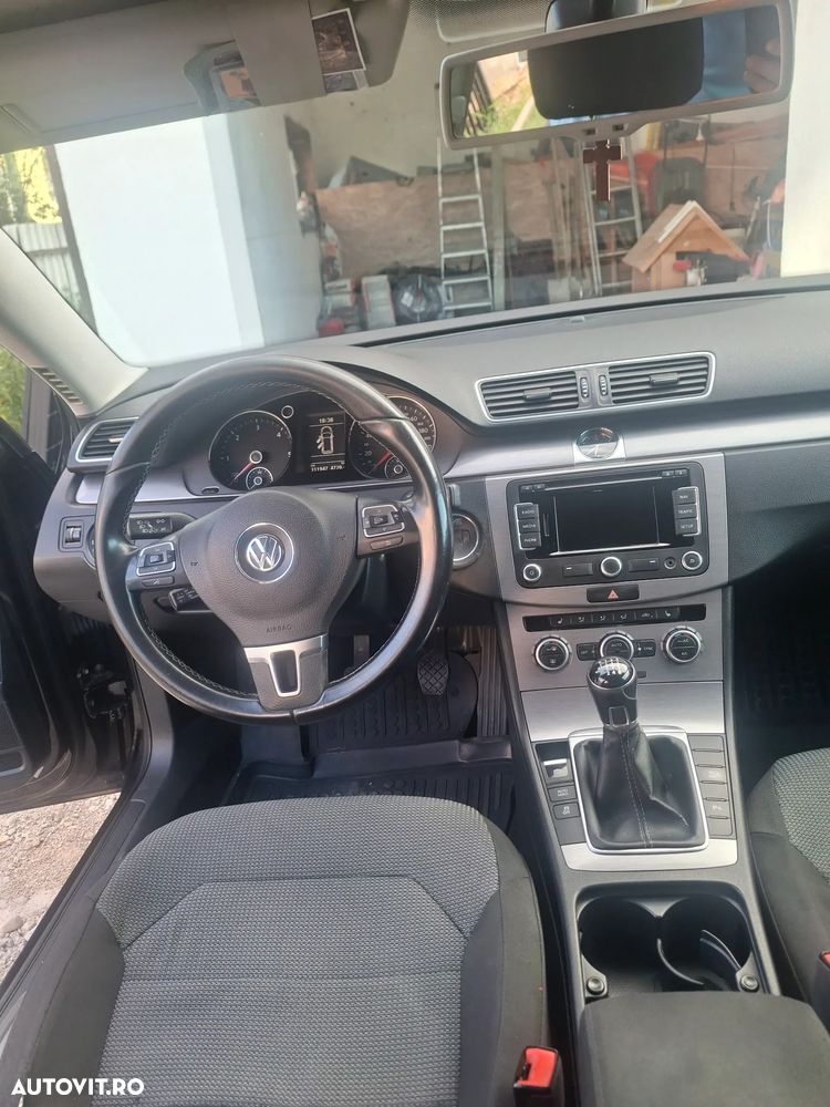 Volkswagen Passat 2.0 TDI BlueMotion Technology Comfortline - 5