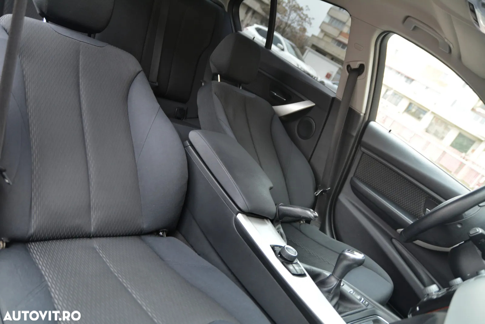 BMW Seria 3 320d - 23