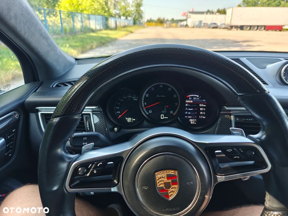 Porsche Macan Turbo PDK - 32
