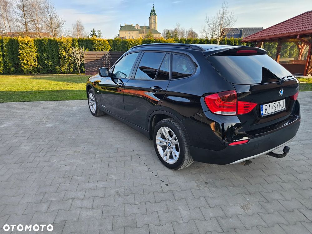BMW X1 xDrive18d xLine - 11