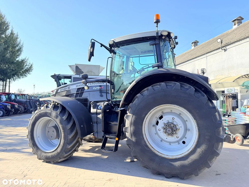 Massey Ferguson 8740 S - 6