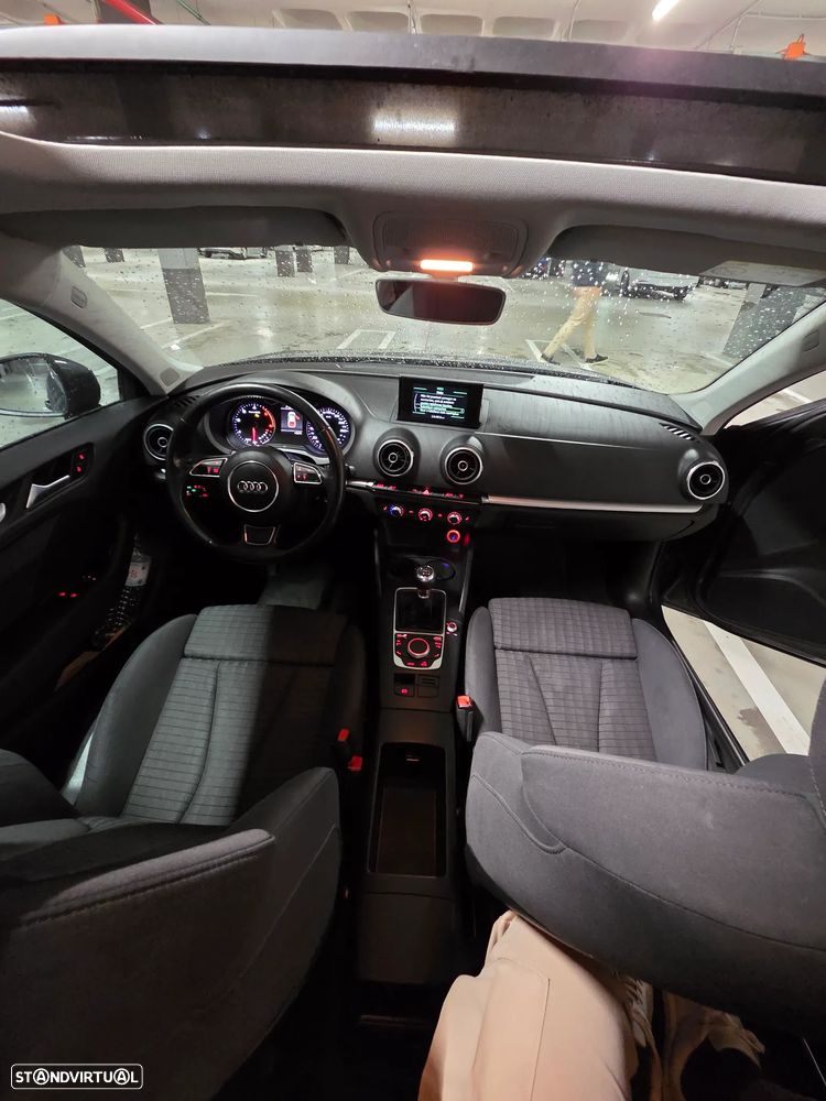 Audi A3 1.6 TDI ultra Attraction - 11