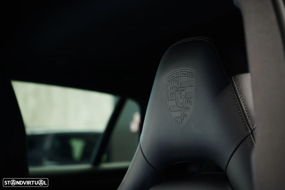 Porsche Panamera Sport Turismo 4 E-Hybrid 10 Years Edition - 27