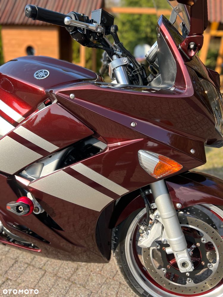 Yamaha FJR - 29