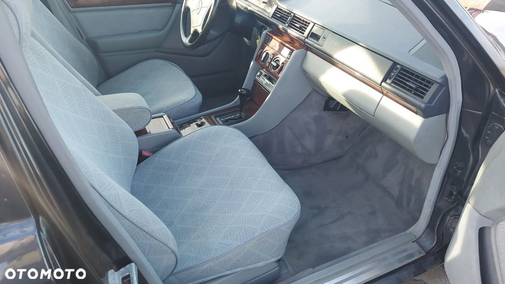 Mercedes-Benz W124 (1984-1993) - 10