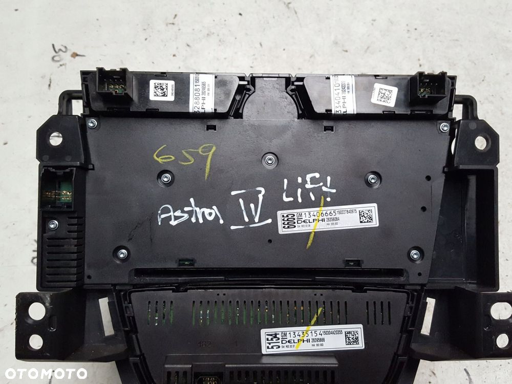 ASTRA IV J LIFT PANEL RADIA NAWIGACJI KLIMATYZACJI - 2