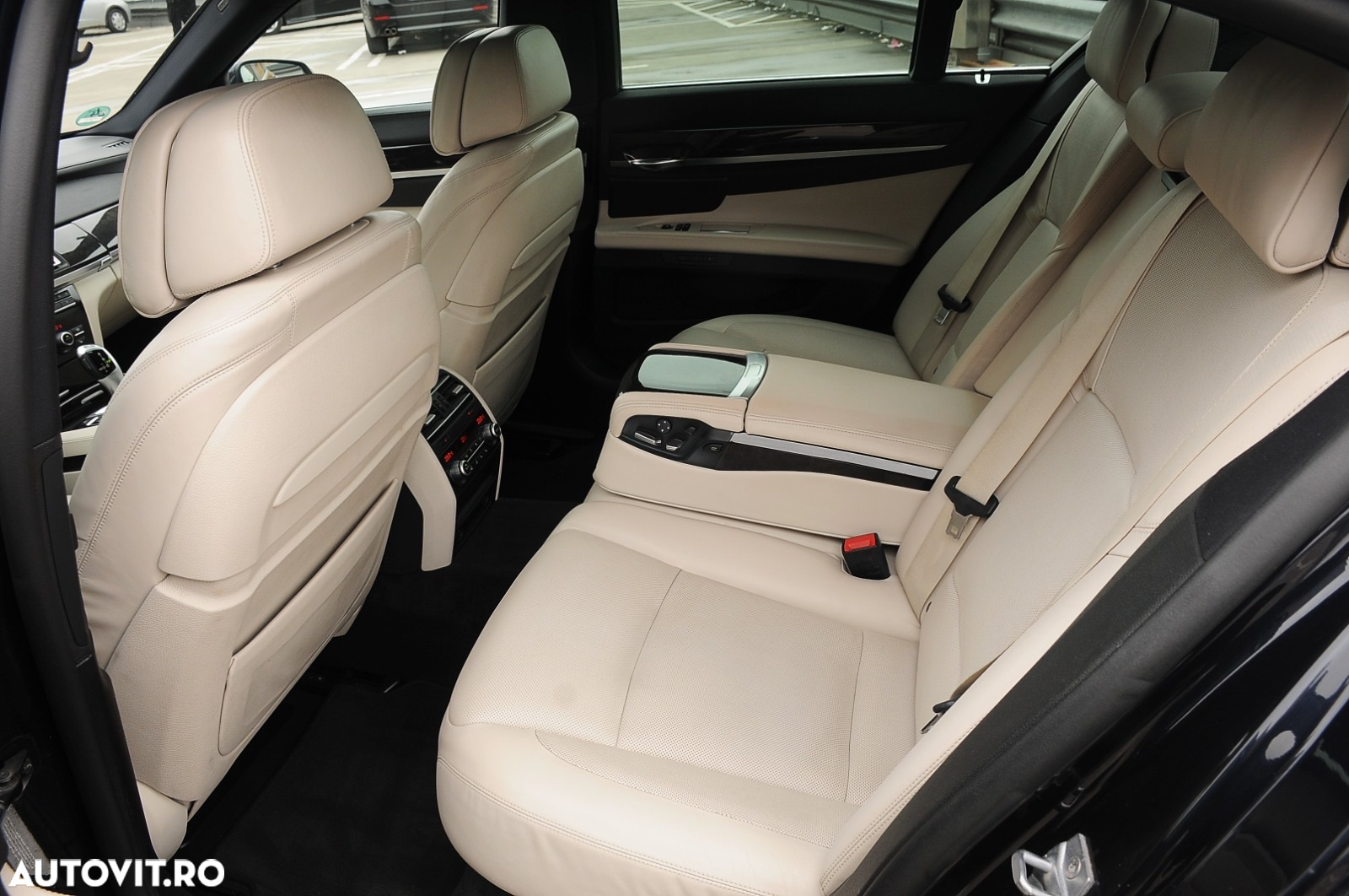 BMW Seria 7 730d xDrive Edition Exclusive - 11