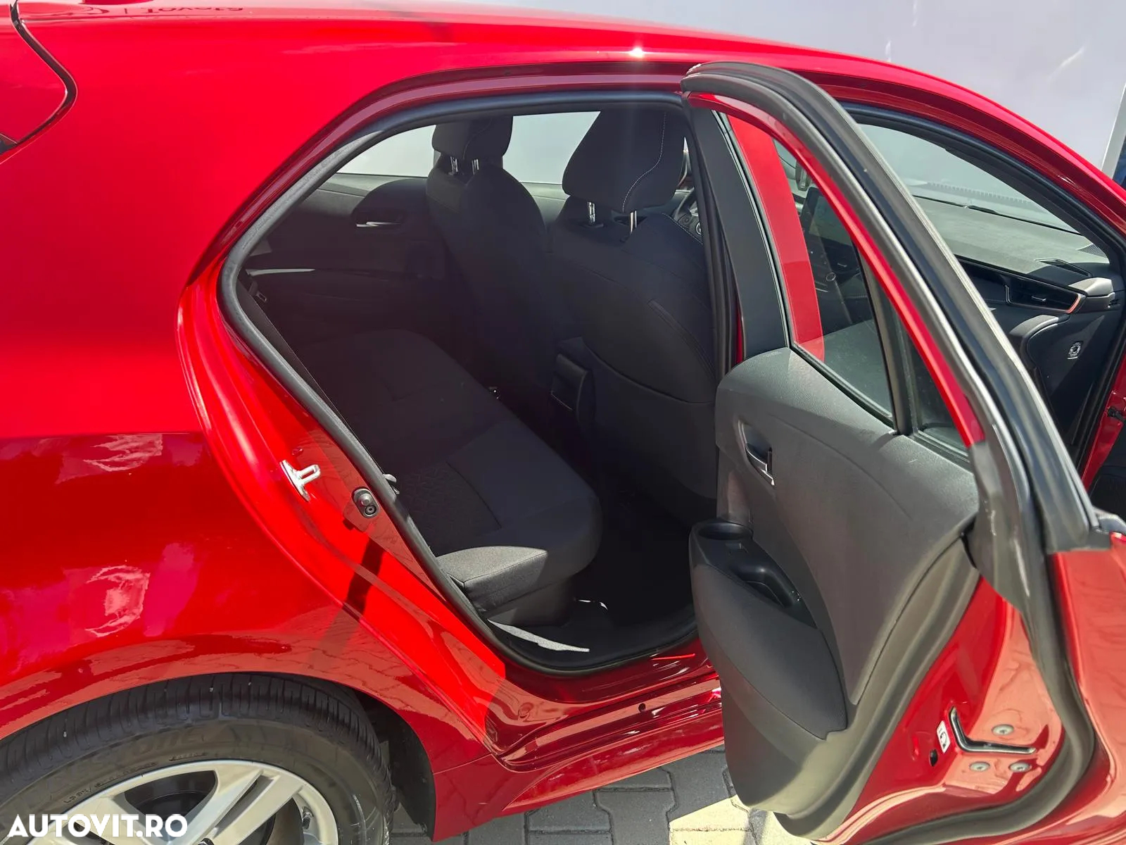 Toyota Corolla 1.8 HSD Dynamic - 5