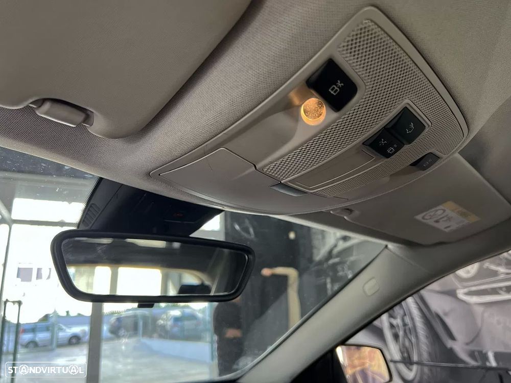 Mercedes-Benz GLA 180 d Style - 17