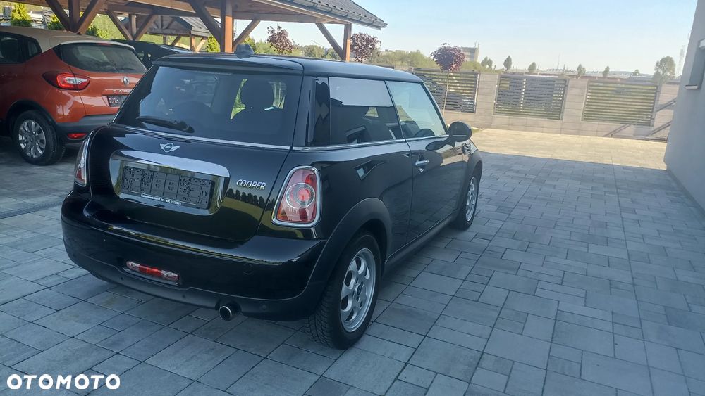 MINI Cooper Standard - 8